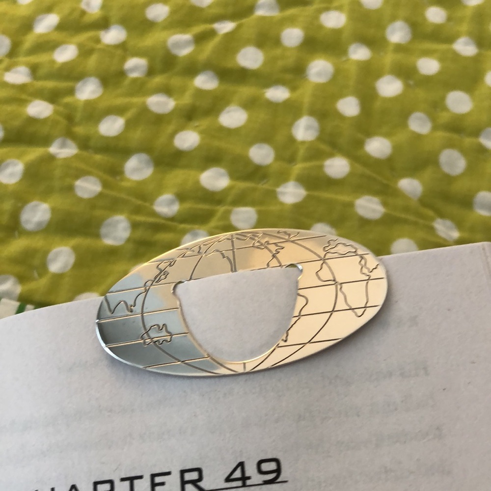 Tiffany & Co. vintage sterling silver bookmark, oval with word map imprint - Picture 3 of 3